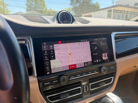 2020 Porsche Macan S