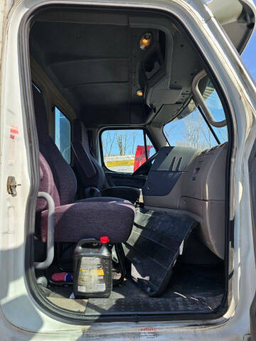 2014 Freightliner Cascadia