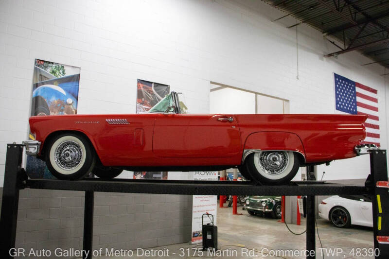 1957 Ford Thunderbird