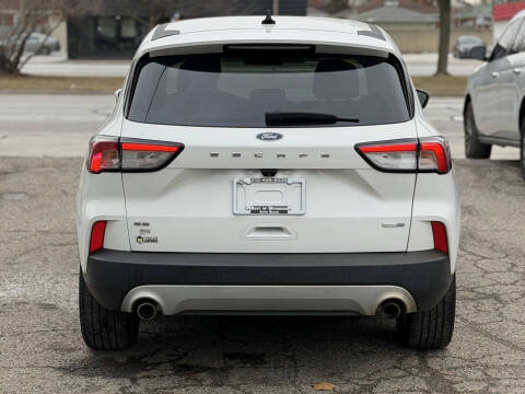 2020 Ford Escape SE