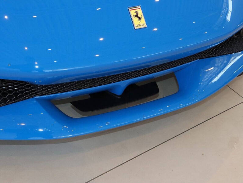 2024 Ferrari 296 GTS