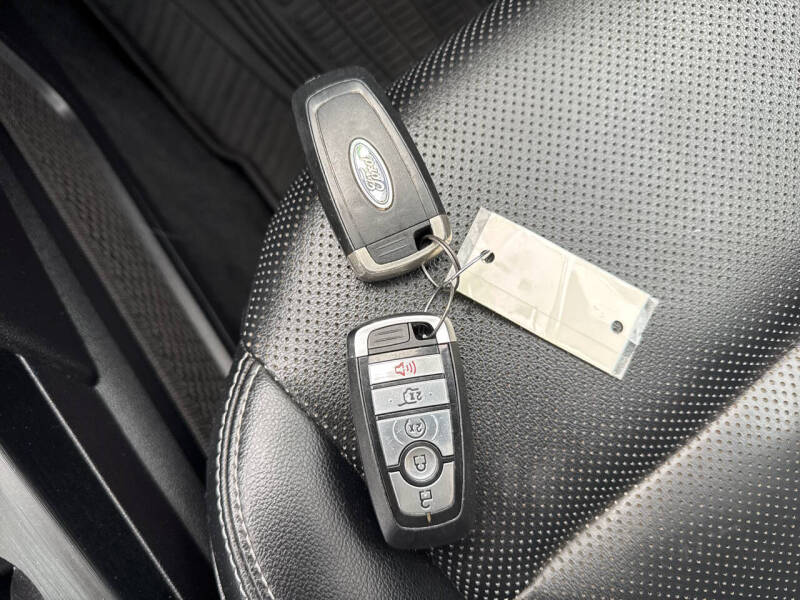 2021 Ford Escape SEL