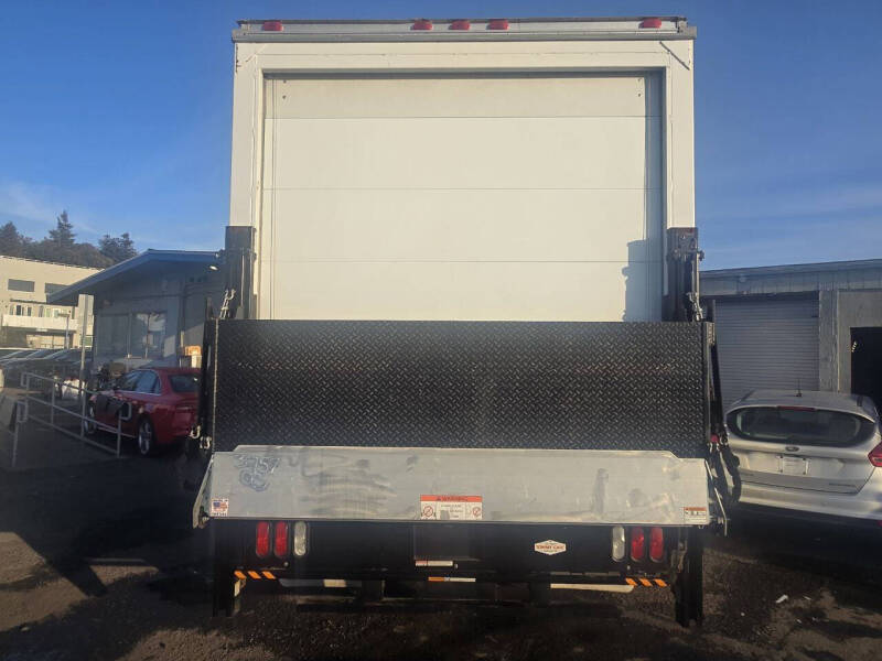 2006 Isuzu NPR