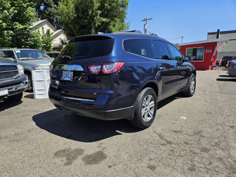 Used 2017 Chevrolet Traverse 1LT with VIN 1GNKVGKD9HJ218471 for sale in Salem, OR