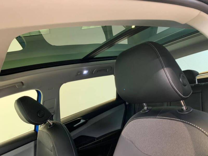 2022 Volkswagen Taos SE 4Motion