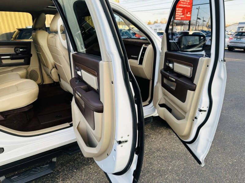 2014 RAM 1500 Laramie