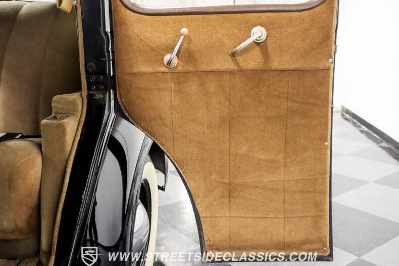 1938 Plymouth Deluxe