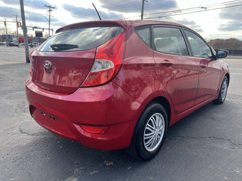 2012 Hyundai Accent GS