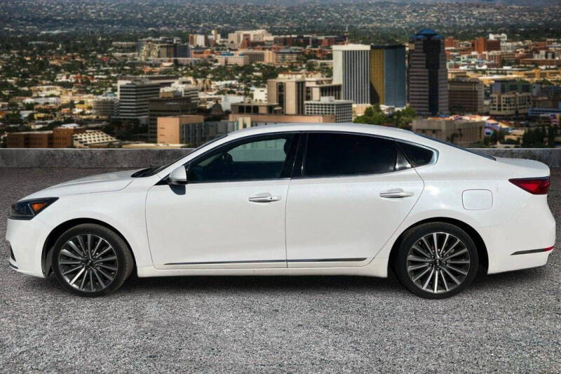 2018 Kia Cadenza Premium