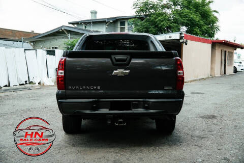 2011 Chevrolet Avalanche LS