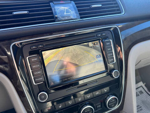 2014 Volkswagen Passat 2.0L TDI SEL Premium