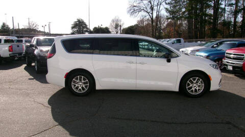 2024 Chrysler Pacifica Touring L