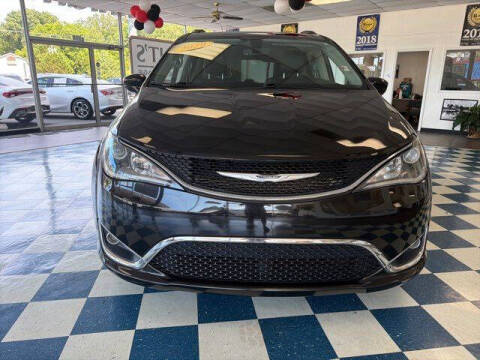2020 Chrysler Pacifica Touring L
