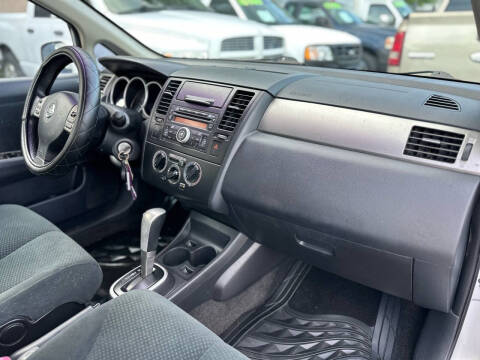 2012 Nissan Versa 1.8 S