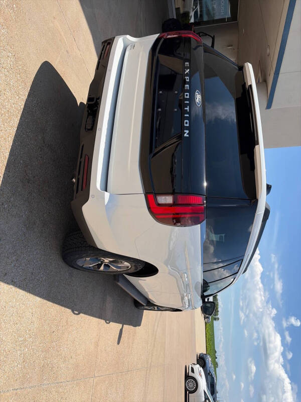 2027 Ford Expedition Active
