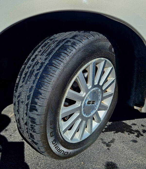 2003 Lincoln Town Car Signature