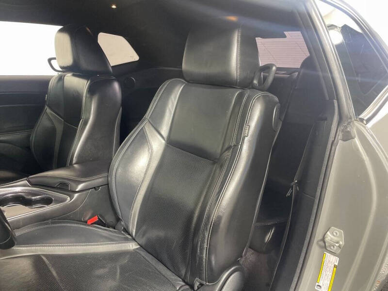 2017 Dodge Challenger SXT