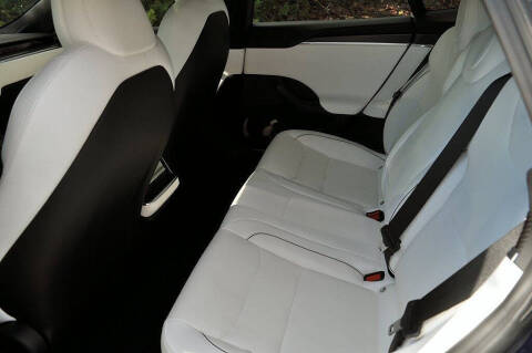 2022 Tesla Model S Plaid