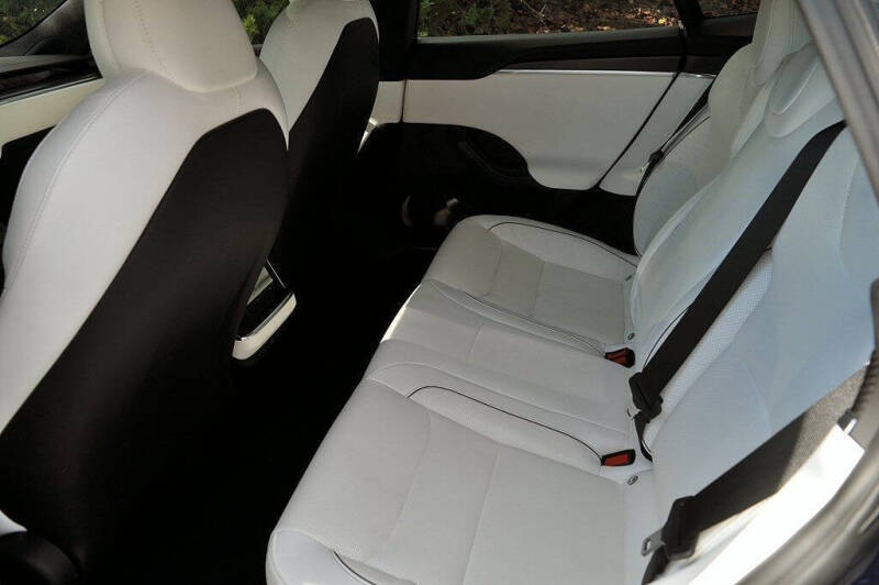 2022 Tesla Model S Plaid