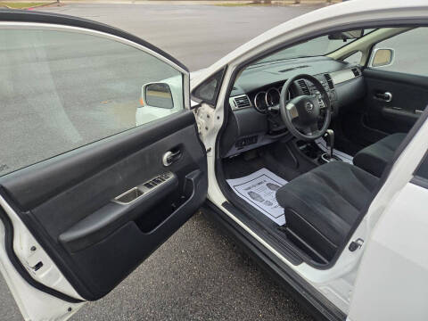 2012 Nissan Versa 1.8 S