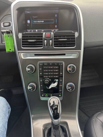 2015 Volvo XC60 T6 Drive-E Platinum