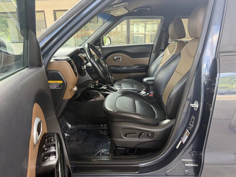 2016 Kia Soul +
