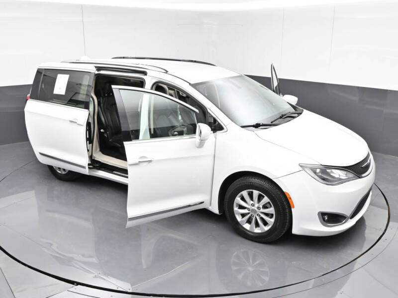 2019 Chrysler Pacifica Touring L