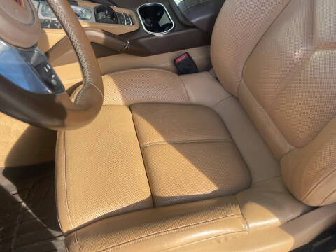 2018 Porsche Cayenne Platinum Edition