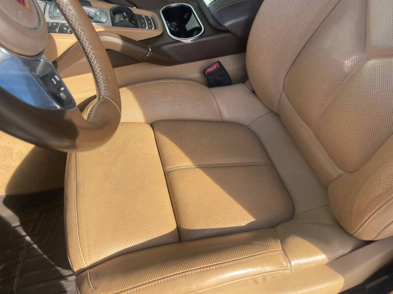 2018 Porsche Cayenne Platinum Edition