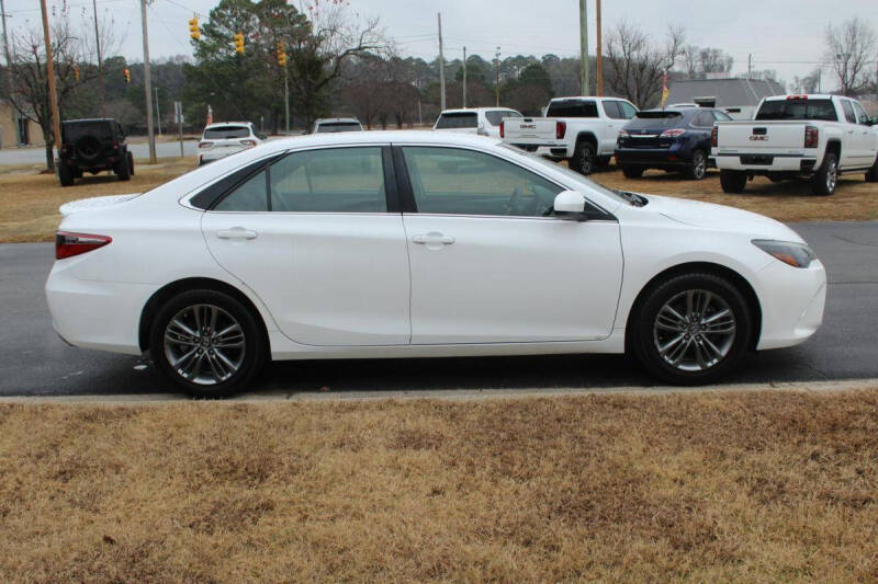 2017 Toyota Camry SE