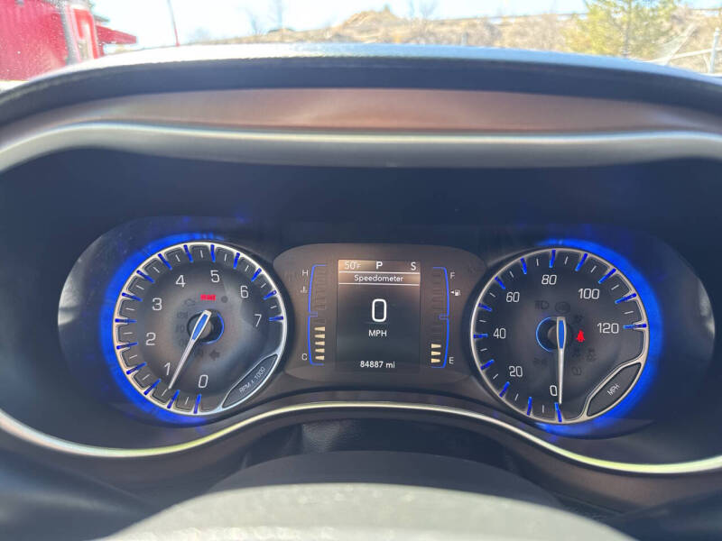 2024 Chrysler Voyager LX