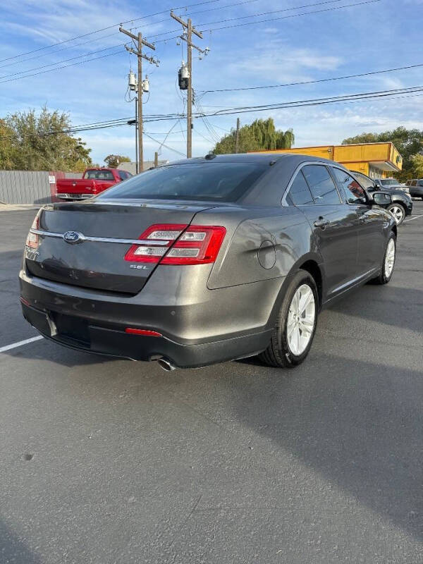 2015 Ford Taurus SEL