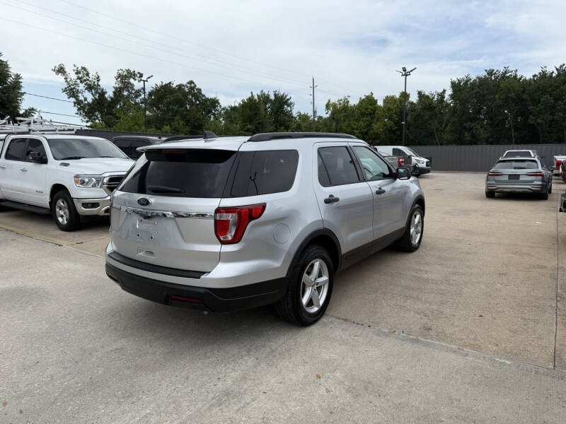 2018 Ford Explorer