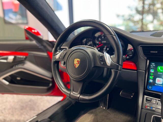 2015 Porsche 911 Carrera GTS