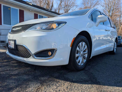 2018 Chrysler Pacifica Touring Plus