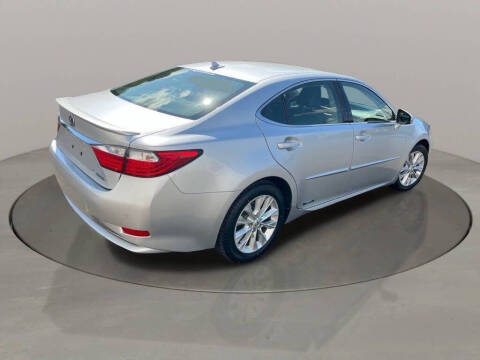 2013 Lexus ES 300h