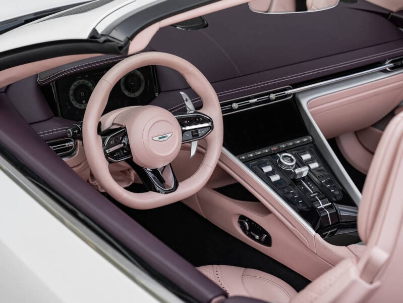 2025 Aston Martin DB12 Volante