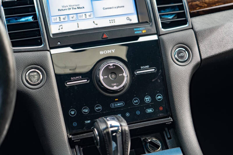 2019 Ford Taurus Limited