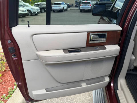 2012 Lincoln Navigator L
