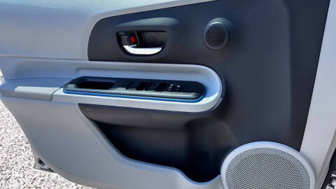 2013 Toyota Prius c Two