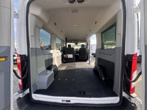 2018 Ford Transit 150 XLT