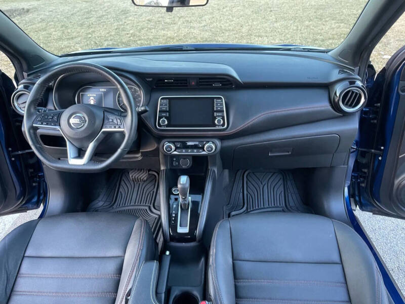 2020 Nissan Kicks SR