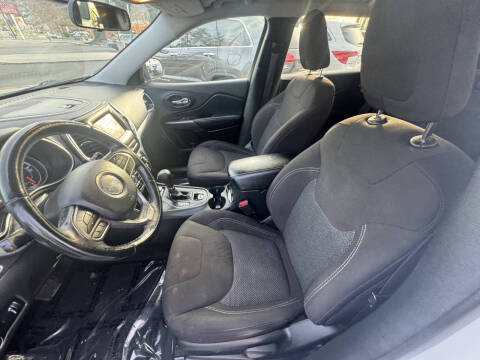 2019 Jeep Cherokee Latitude