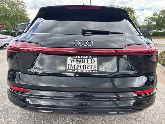 2024 Audi Q8 e-tron 13
