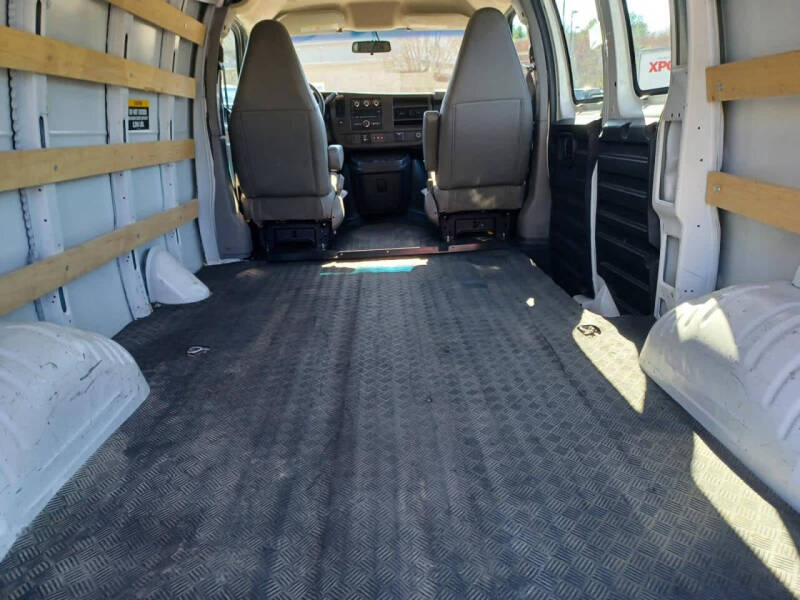 2022 GMC Savana 2500