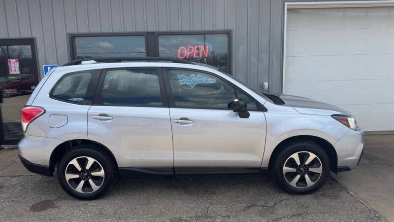 Used 2017 Subaru Forester Base with VIN JF2SJABC7HH592661 for sale in La Crescent, Minnesota