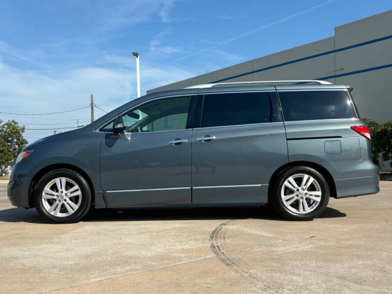 2012 Nissan Quest SL photo 5