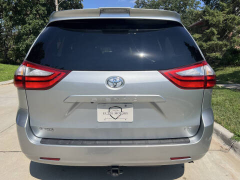 2019 Toyota Sienna LE 8-Passenger