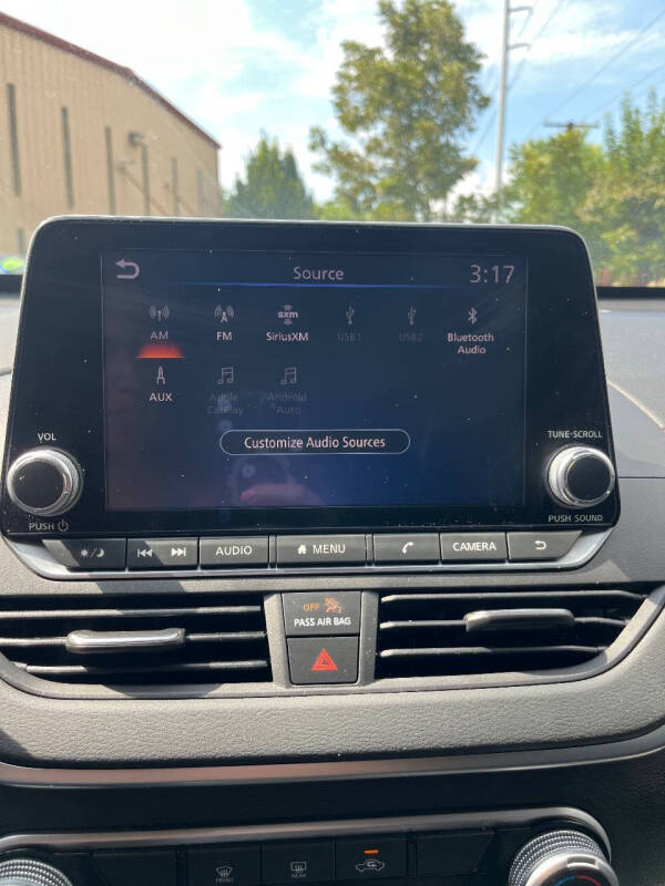 2022 Nissan Altima 2.5 SR