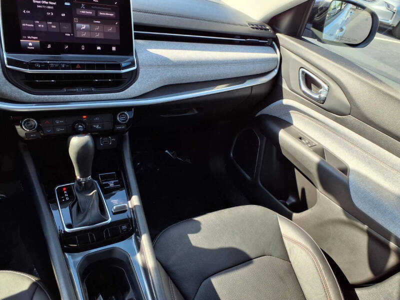 2022 Jeep Compass Latitude Lux